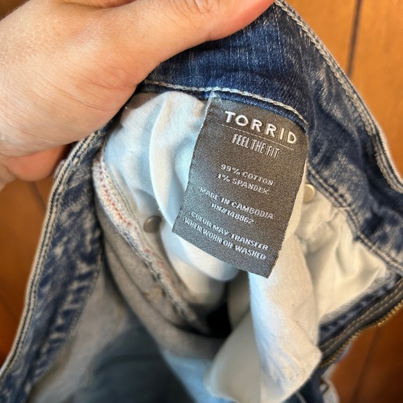 Torrid Crop Boyfriend Vintage Stretch‎ Jeans Size 16 - Picture 8 of 8